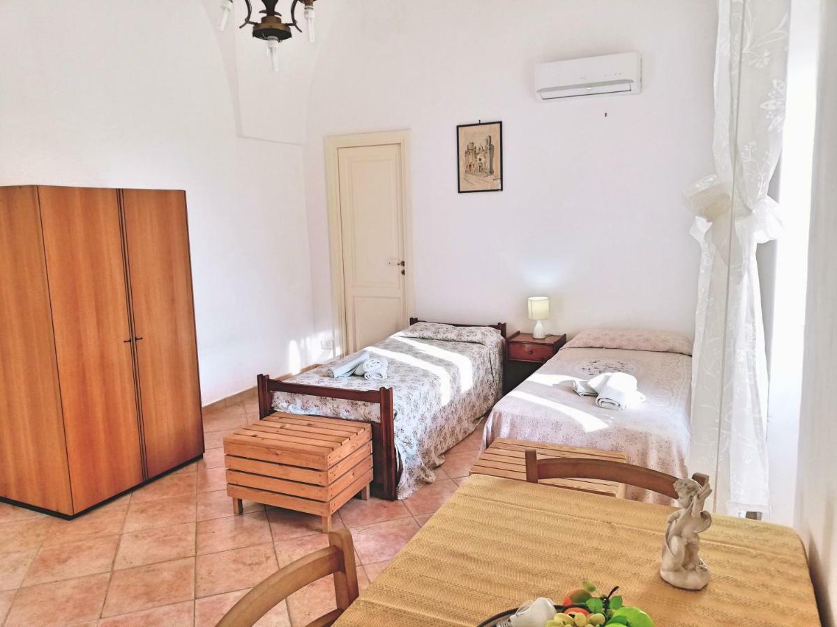 Ferienwohnung Centro Storico Di Castro Marina Exterior foto